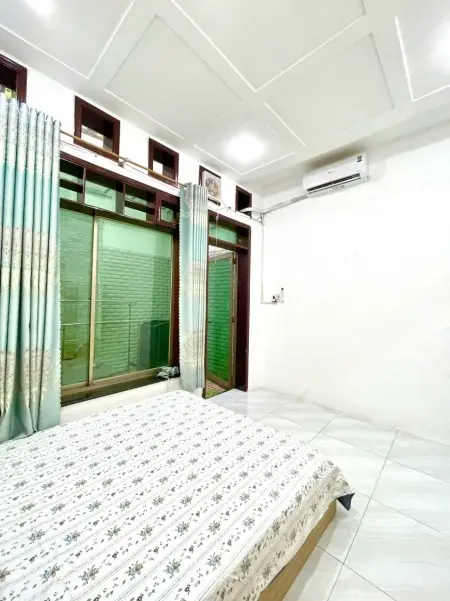 Cho Thuê Căn Hộ 40M2 Sân Sau Giếng Trời Thoáng Mát Ở Bạch Đằng Bình Thạnh Giáp Q1,Q2 -Lh: 0334998413