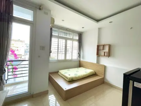 Trống Căn Hộ Thoáng Mát Đủ Nội Thất, Bancol Ở Nguyễn Thiện Thuật, Quận Bình Thạnh, Gần Chợ Bà Chiểu