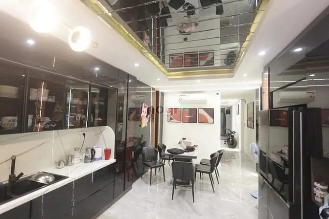 Nhà Đẹp Trần Văn Đang Hẻm Xe Hơi Quận 3