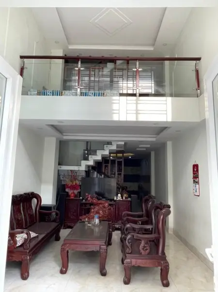 Nhà 52M² 5Pn 5Wc, Ô Tô Đậu Cửa – Nguyễn Duy Trinh, Ngõ Rộng, Yên Tĩnh
