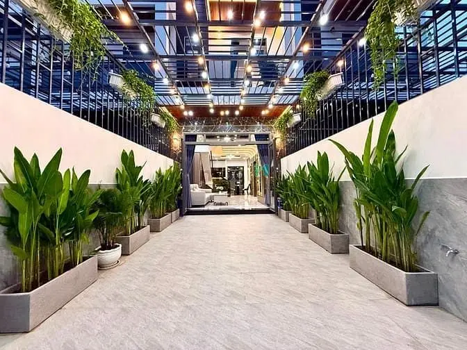 Nhà Bên Chợ Cầu Đồng, Dt:4.10X20M, Trệt, 3 Lầu, 4Pn, Sân Ô Tô, P.thờ