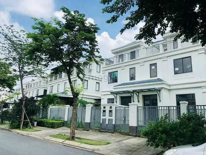 Bán Biệt Thự View Sông – Lakeview City Quận 2 Ngang 9.5 Nở Hậu Sân Vườ