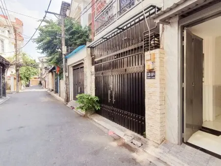 Nhà Cho Thuê Nguyên Căn 159/20 Đường Bạch Đằng P. 2. Q.tân Bình, 2 Lầu, 4 Phòng Ngủ. Hẻm Xe Hơi 6M.