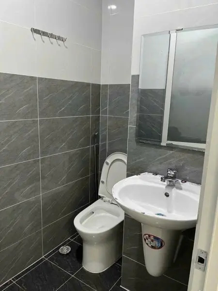 Cho Thuê Nhà Mới 90% Vị Trí Trung Tâm Quận Gv