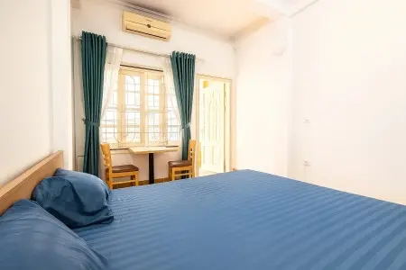 Phòng Tầng 2, Rộng Rãi, Ban Công Thoáng, Đủ Đồ