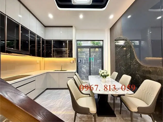 Nhà Bên Chợ Cầu Đồng, Dt:4.10X20M, Trệt, 3 Lầu, 4Pn, Sân Ô Tô, P.thờ