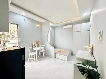 Phòng Cửa Sổ Đón Nắng Full Tiện Nghi - Tân Sơn Phạm Văn Bạch