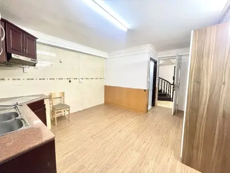 Căn Hộ Giá Tốt Full Nội Thất Ở Ngay Đầu Đường Trần Não Quận 2