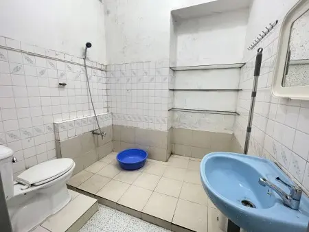 Quận 4 - Còn 01 Phòng Cho Nữ Thuê