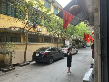 Cho Thuê Phòng Trọ Tầng1 Triêng Biệt Giá 4 Tr Đi Bộ Ra Ga Tàu Điện Cầu Diễn, Nhà Riêng Rộng Rãi