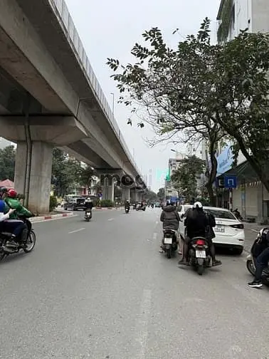 Bán Nhà Mặt Phố Yên Lãng, Vỉa Hè 4M, 29 Tỷ (Thông Tin Thật)
