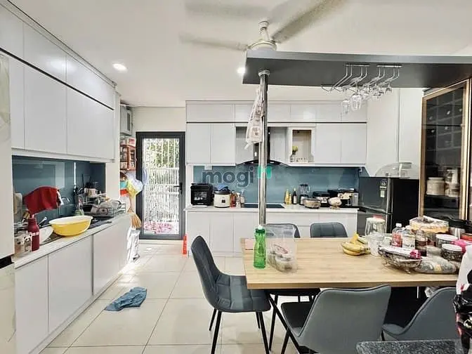 Biệt Thự Mini Logoc Hẻm Xe Hơi Giá Chỉ 14 Đồng Nơi Thanh Tịnh