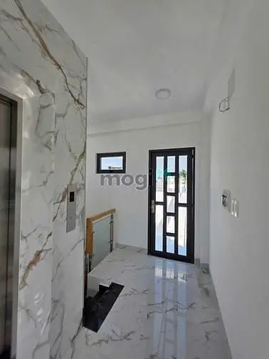 Chính Chủ Bán Nhà 2 Mặt Tiền Mới Cứng Có Thang Máy - Vị Trí Sát Bên Q1