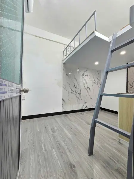 Phòng Mới Sạch Đẹp Ngay Mặt Tiền Đường Huỳnh Văn Bánh