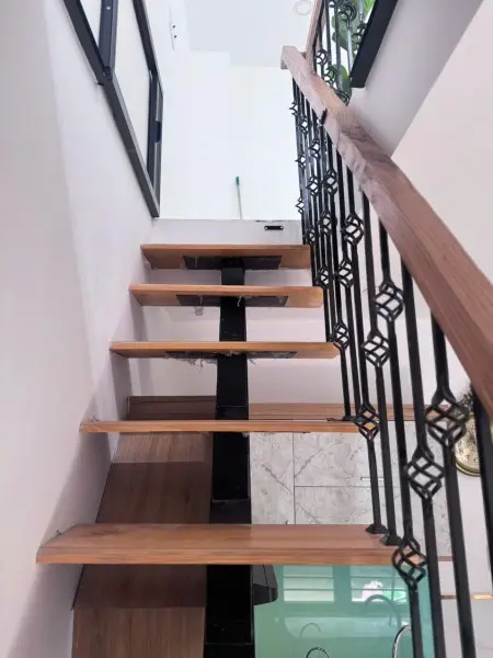 Cần 1 Nam Ở Ghép - Nhà Nguyên Căn - Nội Thất Full