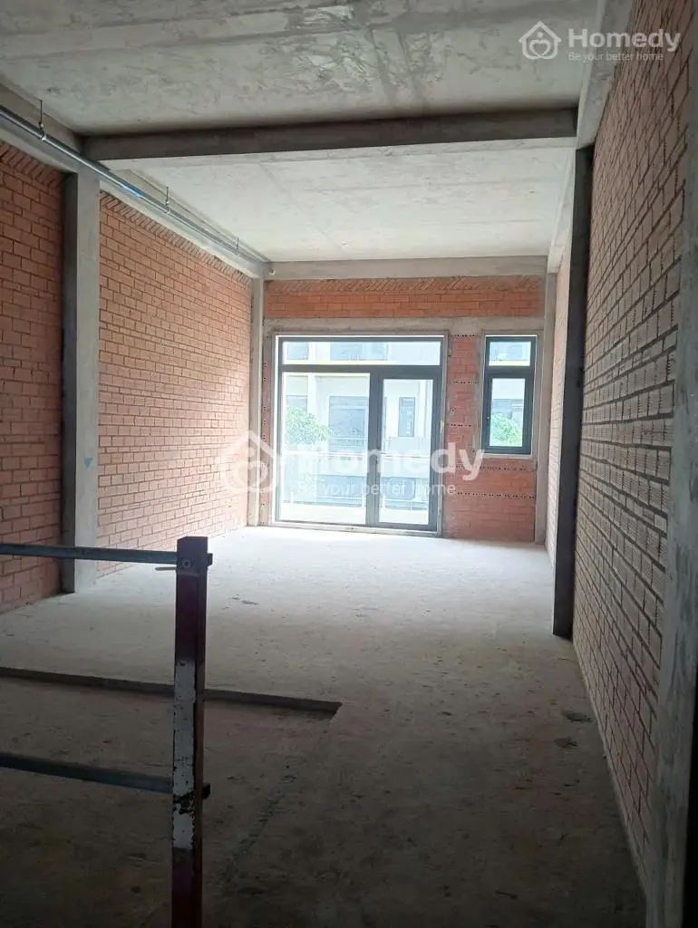 Cho Thuê Hoặc Bán Nhà Phố Bcons Uni Valley Dtsd: 267M2