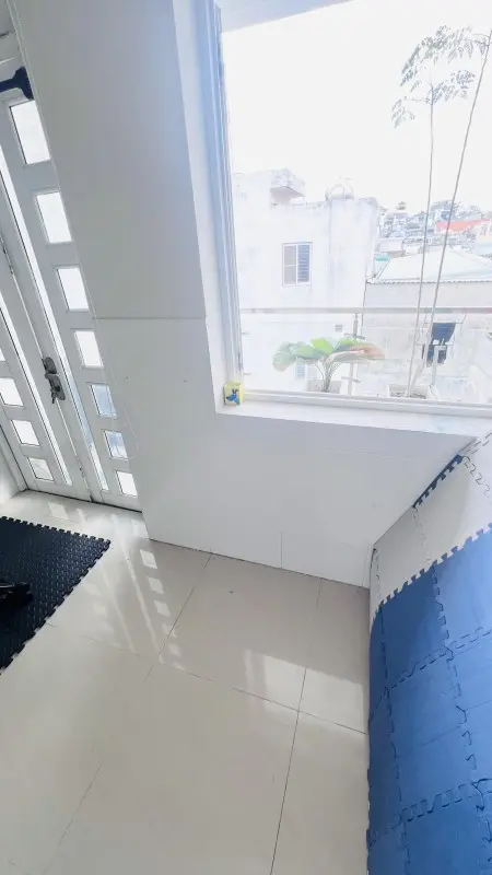 Cho Thuê Phòng Quận 1 Có Cửa Sổ, Ban Công Lớn Thoáng Mát, Sáng Sủa, Tiết Kiệm Điện