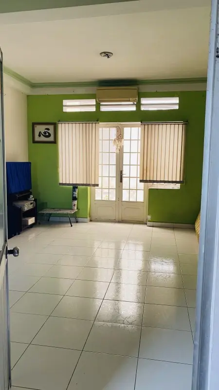 Cho Thuê Phòng Trọ Quận 1 :Dt 20M2 (3M*6M), Toilet Riêng. Phòng Thoáng Mát Yên Tỉnh. Nội Thất Đầy Đủ