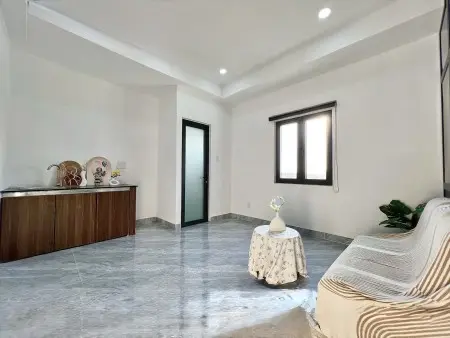 Chính Chủ Khai Trương Phòng Mới Xây 1Pn Tách Bếp Siêu Thoáng Ngay Đh Nguyễn Tất Thành