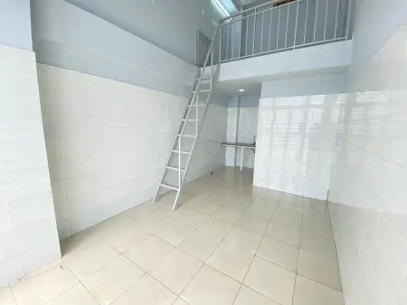 Chính Chủ Cho Thuê Kiot Trệt Có Gác Máy Lạnh Giờ Giấc Tự Do.có Thể Ở/ Kinh Doanh Online/ Làm Văn Ph