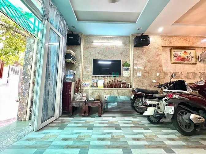 Bán Đất Km Nhà Ngang 6M Hẻm 364 Dương Quảng Hàm 132M2 Tiện Xây 13.5 Tỷ