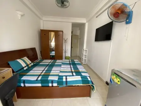 Phòng Cao Cấp, Đầy Đủ Tiện Nghi. Gần Đài Truyền Hình Và Trường Khoa Học Xã Hội & Nhân Văn 200 Mét