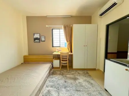 Chdv, Lê Hồng Phong, P12, Q10. 5Tr5/Tháng.22M2, Có Cửa Sổ.