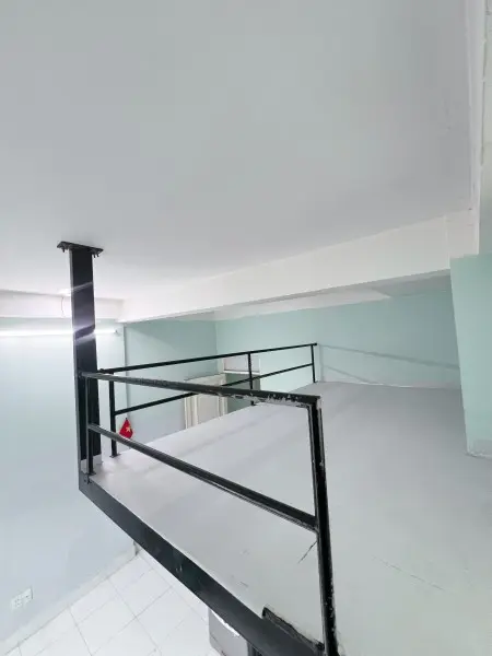 Phòng Cửa Sổ Gần Đại Học Y Dược