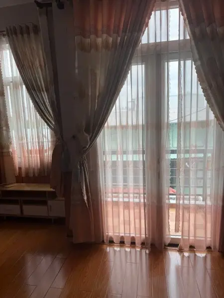 Nhà Còn Phòng Trống Cần Cho Thuê