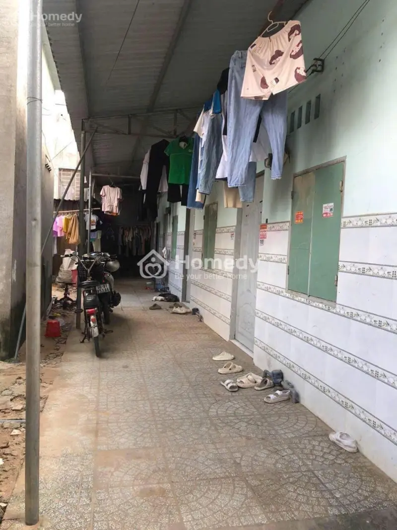 Bán Nhà Trọ Gồm 10 Phòng Sát Chợ Hoàng Gia ( Đại Nam ). Hiện Đang Có Thu Nhập Ổn Định