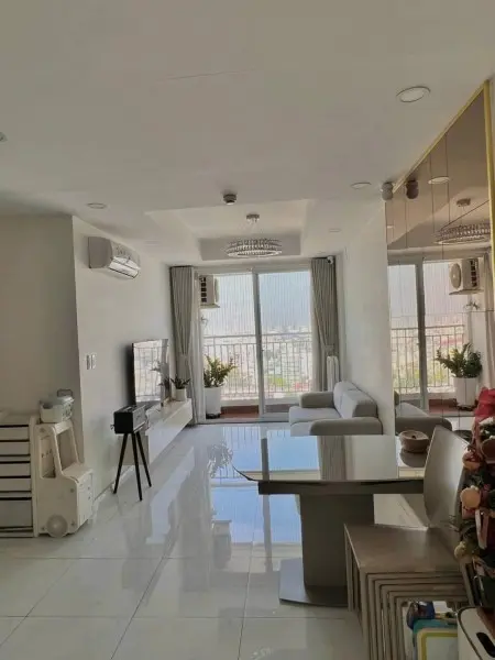 Chung Cư Hoa Sen, Lạc Long Quân, Q11: 70M2, 2P Ngủ,11Tr/Th, Bancong.