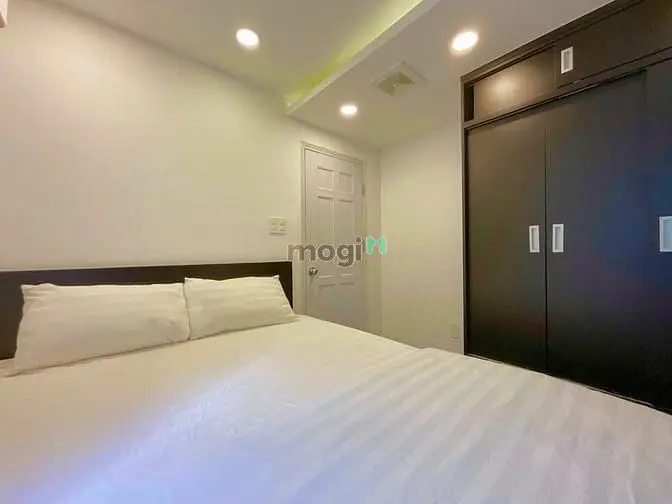 Căn Hộ 2 Phòng Ngủ 2 Toilets Thang Máy Hầm Xe Có Bảo Vệ Ngay Quận 3