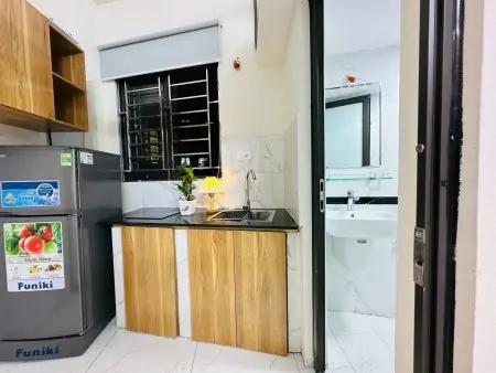 Cho Thuê Căn Hộ Duplex Tách Bếp, Cửa Sổ Thoáng Mát, Gần Ngã Tư Hàng Xanh