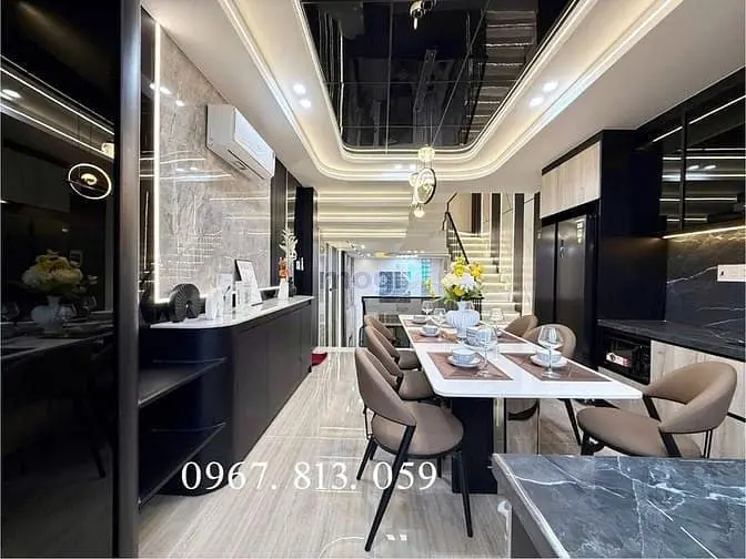 Nhà Đường Thông Xe Hơi, Dt:4X15,5M, Lửng, 3 Lầu, 4Pn, Gara Ô Tô, S.thg