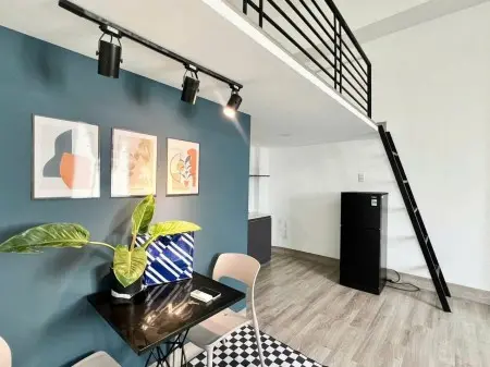 Cho Thuê Phòng Ban Công Cao Cấp Nội Thất Đầy Đủ Tiện Nghi Ở Trung Tâm Quận 5