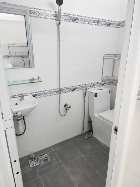 Nhà Đẹp Có Nội Thất, Gần Chợ, Trường Học, Khu Dân Cư An Ninh