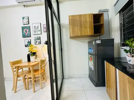 Cho Thuê Căn Hộ Duplex Tách Bếp, Cửa Sổ Thoáng Mát, Gần Ngã Tư Hàng Xanh
