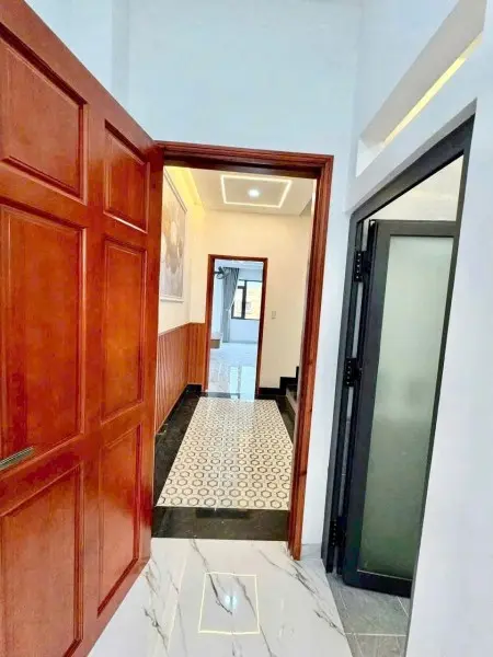 Cho Thuê Nhà Nc 81M2 Hẻm Lê Đình Cẩn,Bình Tân. 1 Trệt 1 Lửng 2 Lầu. 5Pn 5Wc