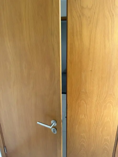 Cho Thuê Tầng 1 - 2 Biệt Thự Khu Dân Cư. Bao Điện Nước Phí Dịch Vụ Internet (Chính Chủ ), Ở Ngay !