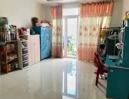 Cần Tìm 2 Bạn Nữ Ở Ghép Tại Xóm Chiếu - Quận 4