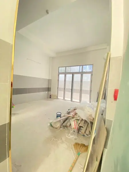 Nhà Mới 100% Full Nội Thất, Có Ban Công, Thang Máy Ở Lê Trọng Tấn Chỉ 4Tr