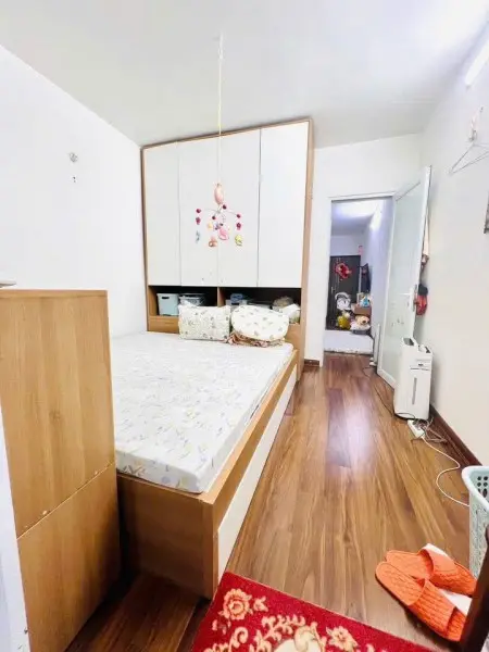 Chính Chủ Cho Thuê Căn Hộ Tập Thể Vĩnh Hồ, Đống Đa, Hà Nội - Tầng 2 - Giá Yêu Thương