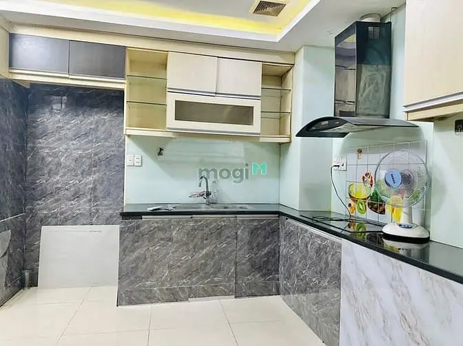 Phòng Máy Lạnh ~16Mv, Tầng Lửng, Khách Nữ