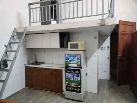 Còn Phòng Tầng 3 Có Gác Lửng Cách Ga Tàu Điện Và Đhcn Hà Nội 200M