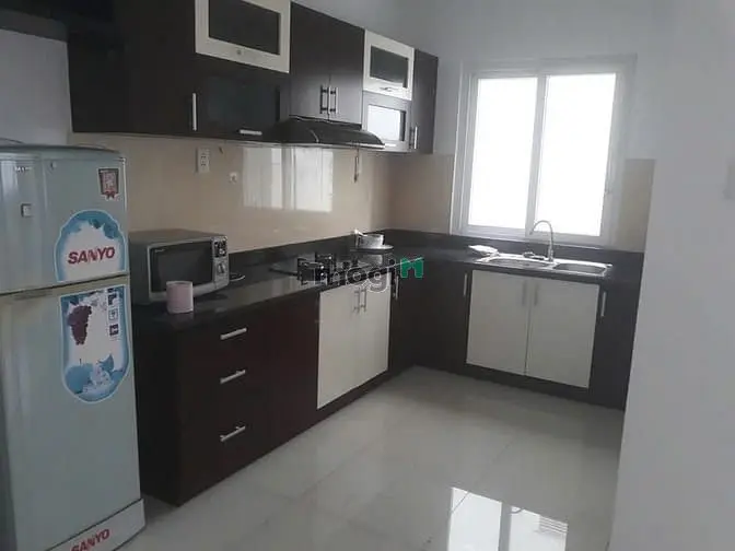 Giá 10Tr, Căn Hộ 3P Ngủ, C/C Ruby, P15, Tân Bình