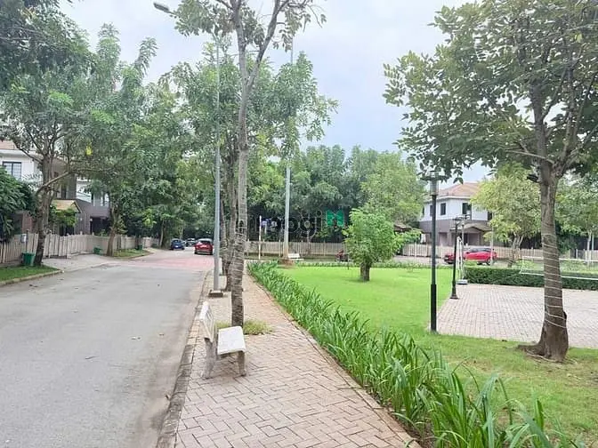 Bán Biệt Thự Sân Vườn Valora Kikyo Quận 9 Hòi Cá Tiểu Cảnh..ngang 13M