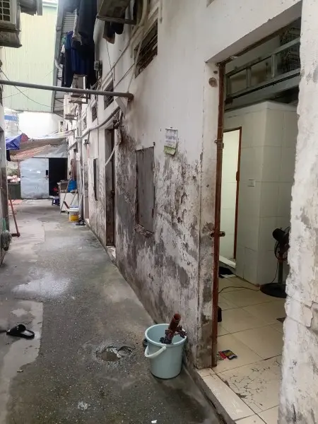 Tìm Bạn Ở Ghép, Giờ Giấc Tự Do, Wc Riêng, Có Gác, Có Máy Lạnh. Mình Lái Taxi Nên Đi Suốt