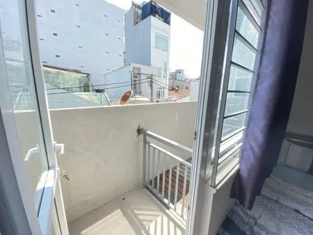 Cho Thuê Phòng Full Nội Thất Ban Công Quận 4 Gần Đh Nguyễn Tất Thành, Đh Luật