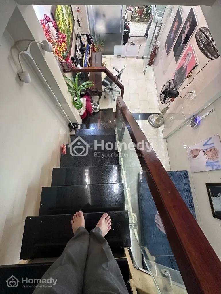 Bán Nhà 3 Tầng - Hxh Thông Gần Phố Tây Q1 - Chỉ Nhỉnh 5 Tỷ Có Hộ Khẩu Q1