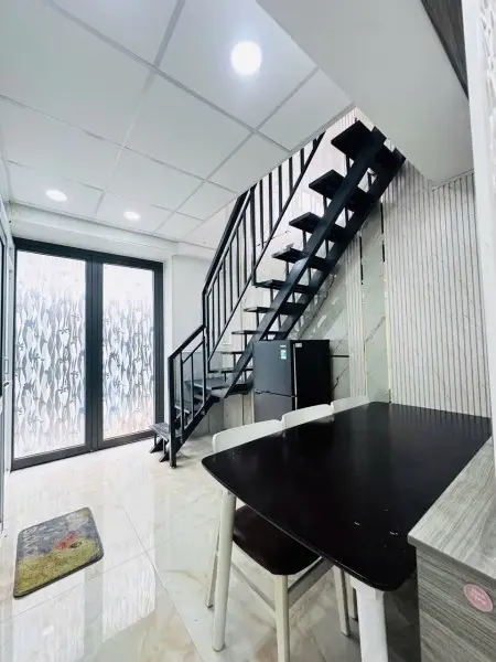 Cho Thuê Nhà Nguyên Căn 1 Trệt 1 Lửng Ngay Sau Sân Bay, Khu An Ninh